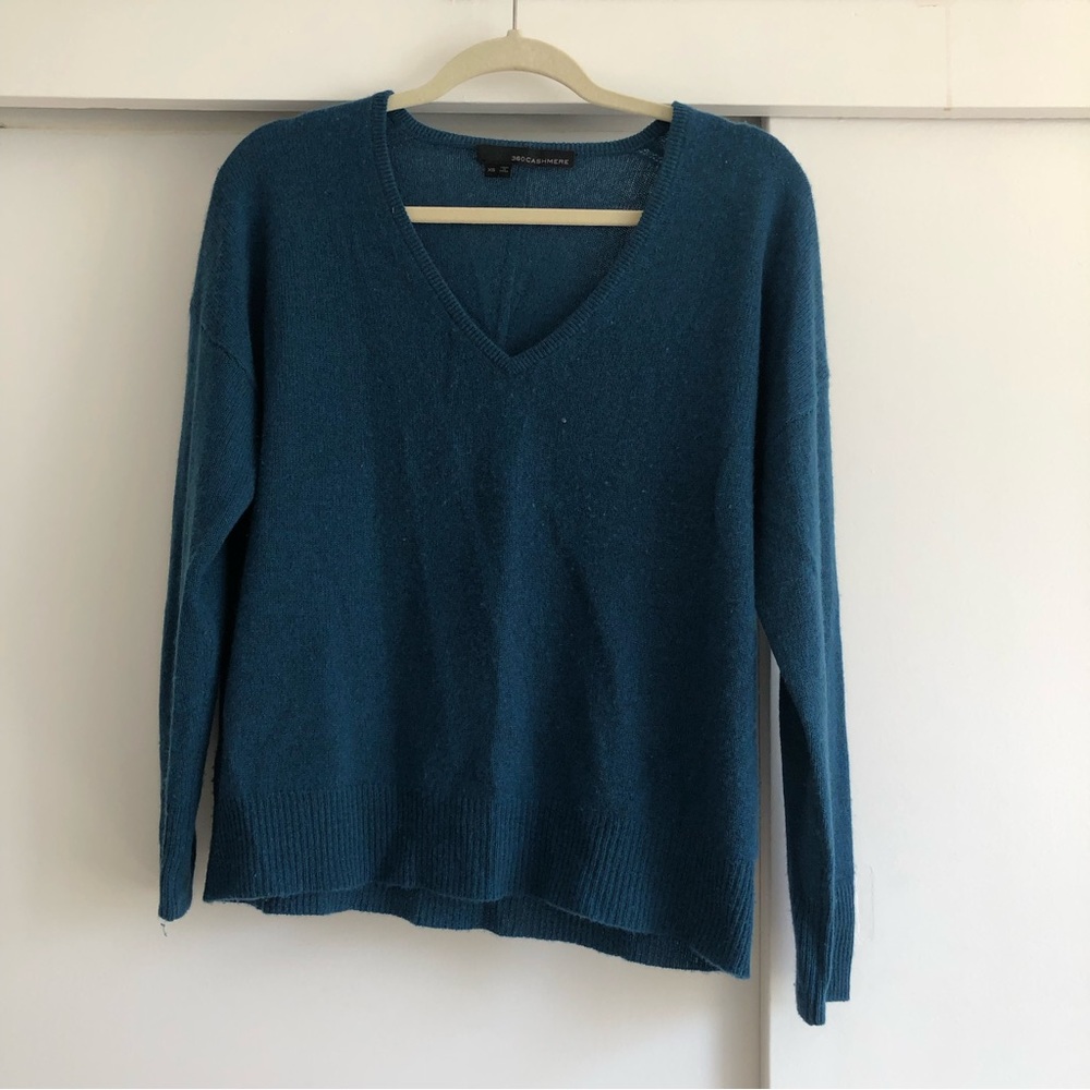 360 Cashmere | Teal V-Neck Sweater
